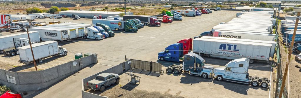 glendale-arizona-full-lot-truck-parking
